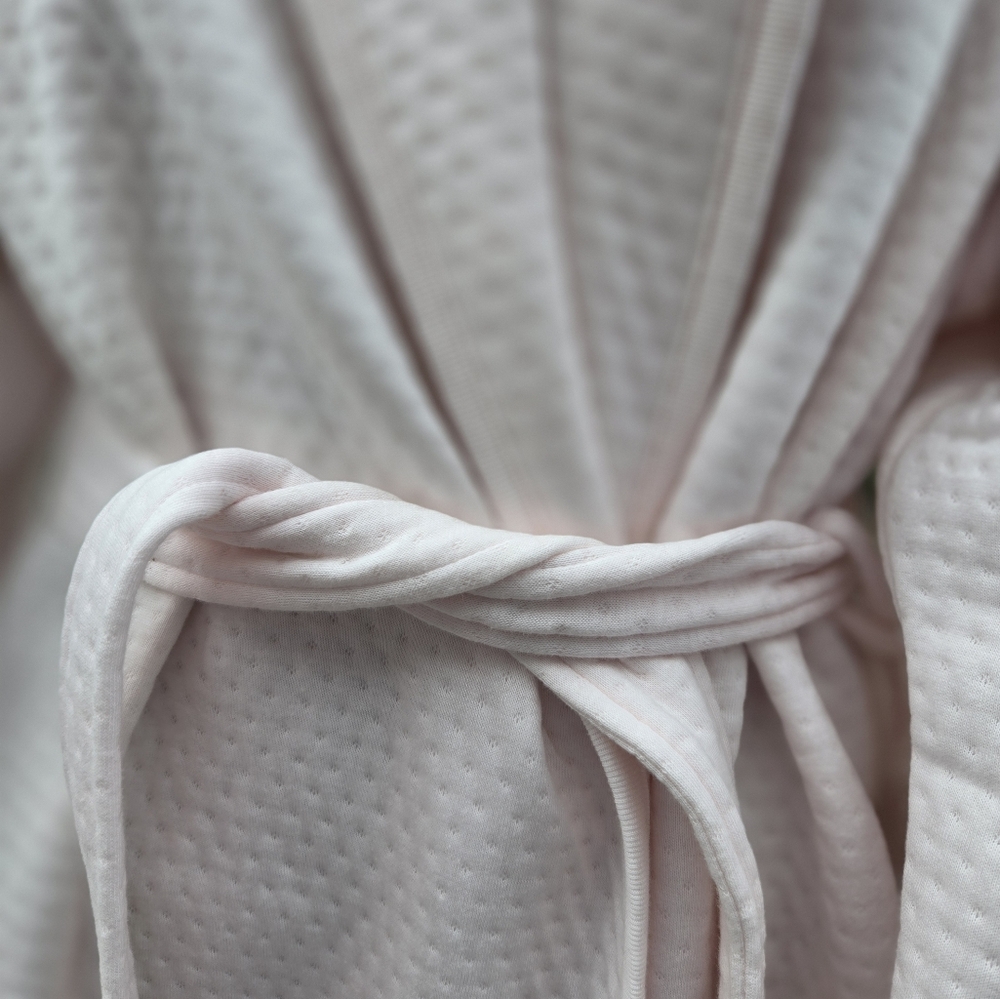 Pink Robe - Picture 3 of 7